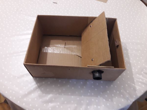 ¿ Como hacer un buzón de correo mágico reciclando ?